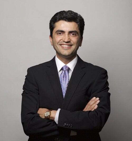 Dr. Azizzadeh is the director of the Facial Paralysis Institute in Beverly Hills, CA and one of the world's foremost authorities in the field of facial nerve paralysis.