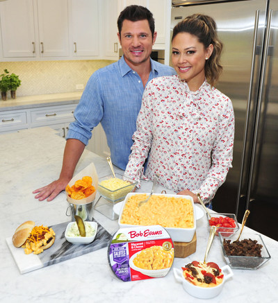 Nick and Vanessa Lachey with their Bob Evans Macaroni & Cheese recipes