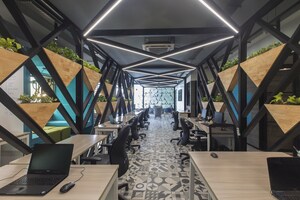 CentriX Changing the Dynamics of the Workplace in the Commercial Corporate Real Estate Industry