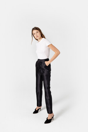 November Six Unveils New-Modern Approach to How People Shop for Fashion with Launch of First Collection
