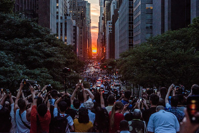 S.Pellegrino® Hosts First-of-Its-Kind Manhattanhenge Viewing Celebration High above the Streets of New York