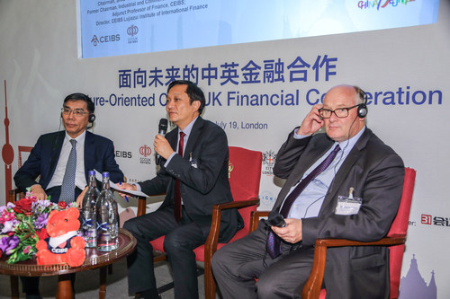 Prof. Jianqing JIANG, Chairman, SINO-CEEF Capital Management Company, and Sir Douglas Flint, UK Government's Special Envoy to the Belt & Road Initiative engage in a high-end dialogue moderated by CEIBS Dean Ding Yuan during a July 19 forum in London.