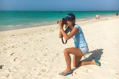 One of Beach-Inspector.com's beach testers at work on Zanzibar. Photo credit Beach-Inspector.com (PRNewsfoto/Beach-Inspector GmbH)