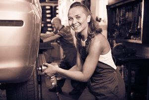 When It Comes to Buying Tires, Women Are the Real Decision Makers #Metoo