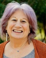 Linda Hanna Lloyd is recognized by Continental Who's Who