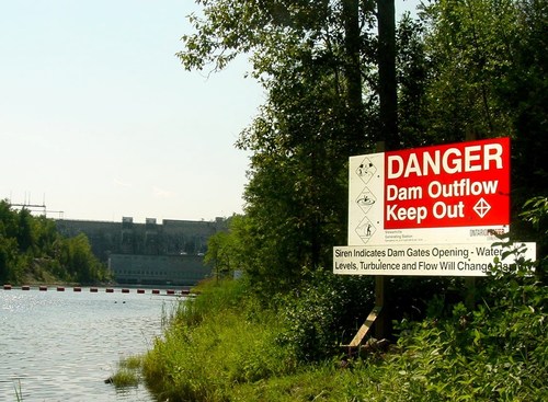 Whether you are boating, swimming or fishing, conditions around our dams and stations can change quickly making them unsafe for recreation (CNW Group/Ontario Power Generation Inc.)