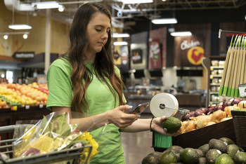KROGER AND INSTACART EXPAND CONVENIENT, SAME-DAY GROCERY DELIVERY Expansion increases household reach by 50 percent and enables two-hour delivery to additional markets, starting today with Atlanta, Nashville and Memphis regions.