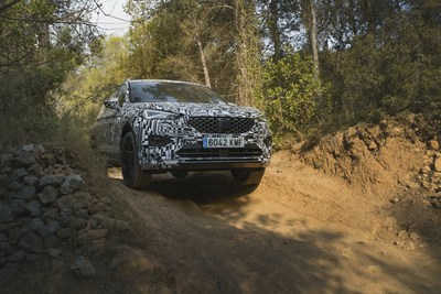 The SEAT Tarraco has been designed to successfully tackle lateral tilts of 85% (PRNewsfoto/SEAT)
