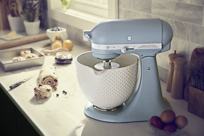 Evoke a classic style with our limited edition Misty Blue finish, which is reminiscent of one of the first KitchenAid® Stand Mixer colors ever introduced. Debuting in September 2018 as a prelude to the 2019 100 Year Celebration, Misty Blue is a soft blue color with a hint of green that celebrates the rich heritage of KitchenAid and its 100 years of making.