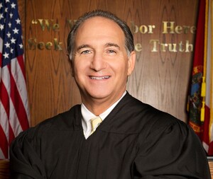 Judge Steven Leifman Awarded 2018 Pardes Humanitarian Prize for Leadership in Reducing the Number of People with Mental Illnesses in Jail and Prison
