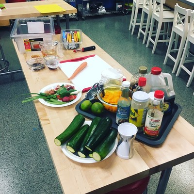 Veterans meal prep and learn healthy eating courtesy: Way Cool Cooking School