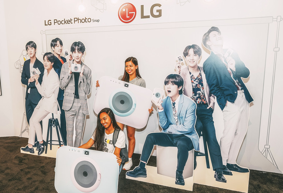 Lg Captures Attention Of Bts Fans From Coast To Coast During Bts World Tour