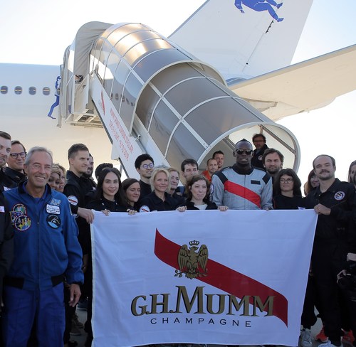 After the zero gravity flight - Mumm Grand Cordon Stellar (PRNewsfoto/Maison Mumm)