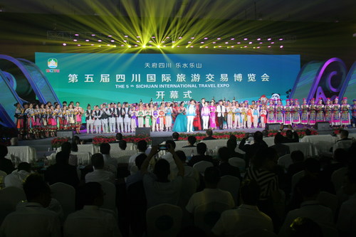 La 5e Exposition internationale sur le voyage du Sichuan s’ouvre à Leshan, en Chine (PRNewsfoto/Sichuan Provincial Tourism Deve)