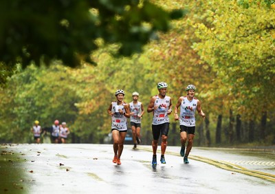 On September 17th, athletes of the Far East expedition were in the cross-country race. (PRNewsfoto/Publicity Department of Wulong)
