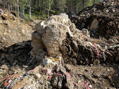 Aamurusko West; Quartz veins in trench. (CNW Group/Aurion Resources Ltd.)