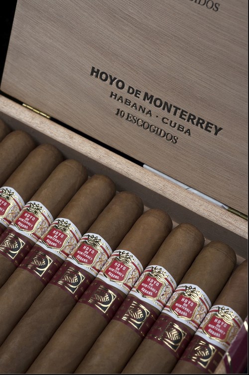 Hoyo de Monterrey 10 escogidos Launch (PRNewsfoto/HABANOS SA)