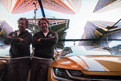 Installation artist Scott Froschauer seen inside the Volkswagen Arteon #LifeinSmartLuxury exhibit at the Museum of Contemporary Art Toronto (CNW Group/Volkswagen Canada Inc.)