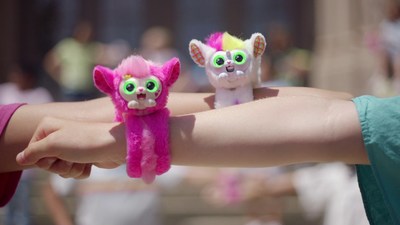 ANOTHER TOP TOY ‘WRAP’ FOR MOOSE. Wrapples, the new wearable pets from Moose Toys, launches with a Snap, Wrapple, Clap!