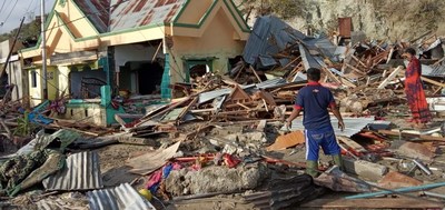 WV Indonesia's emergency response team has reached Palu, Central Sulawesi where several homes and buildings have collapsed following an earthquake and tsunami. (CNW Group/World Vision Canada)