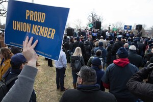 Largest Federal Union Stands in Solidarity with Steelworkers