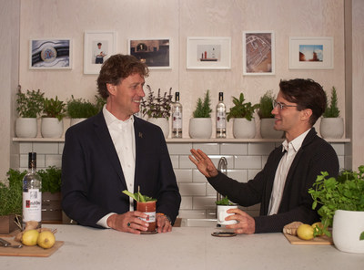 Bob Nolet, the 11th generation of the Nolet family, talks to Johann Bödecker, co-founder and CEO of Pentatonic, who helped co-create the Ketel One Vodka sustainable bar. (PRNewsfoto/Ketel One)