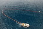 SodaStream construye un inmenso artefacto marino para recolectar desechos plásticos del océano cerca de la costa de Honduras