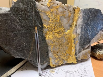 Figure 3: Close up showing Father's Day Vein structure, gold in quartz, with porphyry, sediments and basalt. (CNW Group/RNC Minerals)