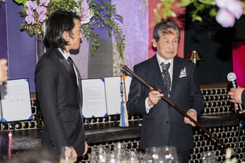 A Passing of the Sword ceremony naming Andrew Lee the new crown prince of the Korean Empire was held on Oct. 6, 2018, inside Crustacean Beverly Hills in California. Crown Prince Andrew Lee, left, received a sword from Crown Prince Yi Seok, the last remaining heir to the Joseon Dynasty throne living in Korea. Upon bestowing the sword, Yi Seok called the sword a symbol of the “honor, dignity and prestige” of the Korean Empire’s imperial family. Accepting the sword, Andrew Lee stated: “I solemnly swear that I will commit to the values of love, human rights, peace and freedom for humanity to the best of my ability.”