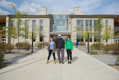 Left to Right: MJ Kettleborough (Forests Ontario), Andrew MacMillan (Outdoor Education Teacher, Country Day School), and Augusta Lipscombe (Forests Ontario). (CNW Group/Forests Ontario)