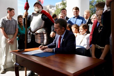 Virginia Governor Ralph Northam signs a proclamation recognizing the 2019 Commemoration, American Evolution on October 17, 2018 at the State Capitol in Richmond, Va. Photo by Orange Frame.
