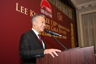 Lee Kum Kee Sauce Group Chairman Mr. Charlie Lee delivers a speech at the 130th Anniversary Europe Gala Dinner