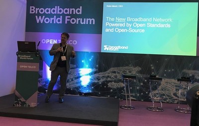 Robin Mersh addresses Broadband World Forum delegates, calling on the industry to embrace the best of both open standards and open source