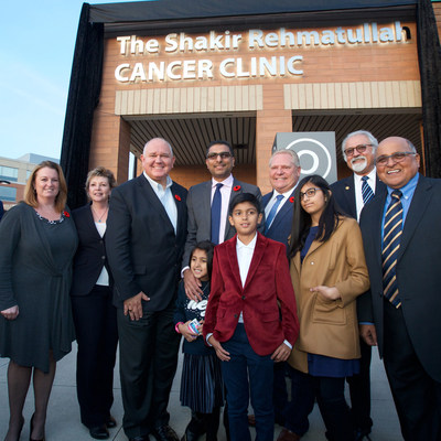 (L-R) Suzette Strong, CEO, MSH Foundation; Jo-anne Marr, CEO, MSH; Markham Mayor Frank Scarpitti; Mr. Shakir Rehmatullah, President & Founder of Flato Developments Inc. with children Ayana, Usman and Eshal; Ontario Premier Doug Ford; Samir Dossal, President, Canada Pakistan Business Council; Khalid Usman, Ward 7 Councillor, City of Markham. (CNW Group/Markham Stouffville Hospital Foundation)