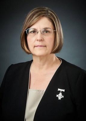 La mre nationale de la Croix d'argent pour 2018, Anita Cenerini (Groupe CNW/Lgion royale canadienne)