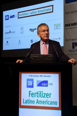 Robert Perlman, Chairman of CRU Group, addresses delegates at the Fertilizer Latino Americano Conference 2017