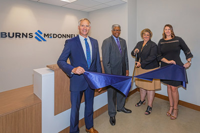 Burns & McDonnell joined clients and partners today to cut the ribbon on its new office in downtown Los Angeles, which will allow the company to accommodate its growing team and create up to 20 new jobs by 2023, doubling its local workforce.