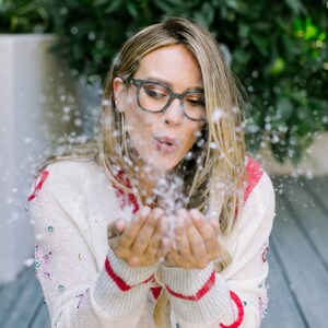 Hilary Duff and GlassesUSA.com Add Sparkle to Glasses for the Holidays