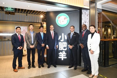 Governor Bevin and delegation in front of Shanghai Wujiaochang Little Sheep store