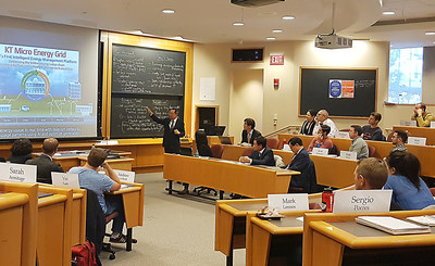 KT Chairman Hwang Chang-Gyu is photographed during a lecture to students at Harvard Business School in Cambridge, Massachusetts on October 26.