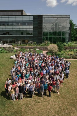 NEB employees in front of their laboratory facility in Ipswich, MA