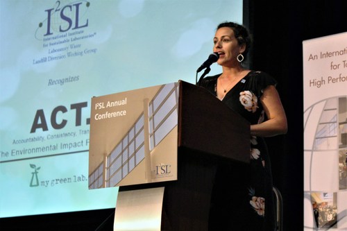 Kelly Weisinger from Emory University (pictured) and Dr. Ilyssa Gordon from Cleveland Clinic, co-chairs of the I2SL Waste Diversion Working Group, presented the sustainable procurement leadership awards at the I2SL conference.