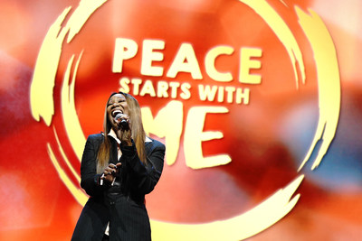 UNIONDALE, NY - NOVEMBER 12: Yolanda Adams performs onstage during Peace Starts With Me concert at Nassau Coliseum. (Photo by Jemal Countess/Getty Images for Family Federation for World Peace and Unification)