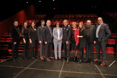 Alexandre Da Costa, violoniste, Marianne Dugal, violoniste, Manon Lafrance, Directrice du Conservatoire de musique de Montréal, Maxime Denommée, comédien, Étienne Lalonde, Directeur général de la Fondation du Conservatoire de musique et d'art dramatique du Québec, Nathalie Larue, Première vice-présidente Stratégie, Marketing Mouvement et Services aux particuliers chez Desjardins, Jean Simard, Président du conseil d'administration de la Fondation du Conservatoire de musique et d'art dramatique du Québec, Lorraine Pintal, Directrice artistique et générale du Théâtre du Nouveau Monde, Julie Perreault, comédienne, Benoît Dagenais, Directeur du Conservatoire d'art dramatique de Montréal et Denis Bernard, comédien (Groupe CNW/Conservatoire de musique et d'art dramatique du Québec)