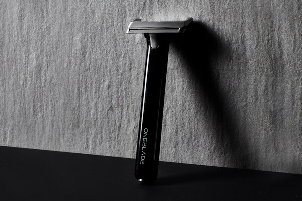 OneBlade® Introduces New HYBRID Razor: Single-Edged Razor Set to ...