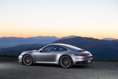 La huitième génération de la Porsche 911 présentée en première mondiale à Los Angeles le 27 novembre 2018. (Groupe CNW/Automobiles Porsche Canada)