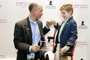 St. Jude Memphis Marathon® Weekend Hero Among Us Award winner Kent Stoneking reunited with St. Jude patient family