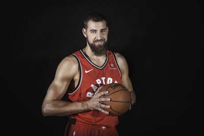 Jonas Valanciunas, will make an appearance at the Healthy Planet store in Etobicoke this Saturday. (CNW Group/Healthy Planet Canada)