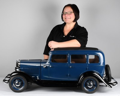 Tiffany Lamps, Rare Automotive Factory-Made Models, Antiques and Americana Lead Milestone Auctions' Dec. 8 Winter Spectacular