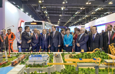 Juan Carlos Varela, President of Panama spoke highly of XCMG's technologically advanced products and devotion to the constructions in the country.